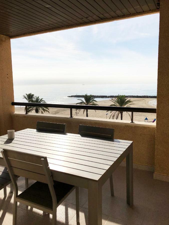 Espectacular ático dúplex con vistas al mar Cunit Esterno foto