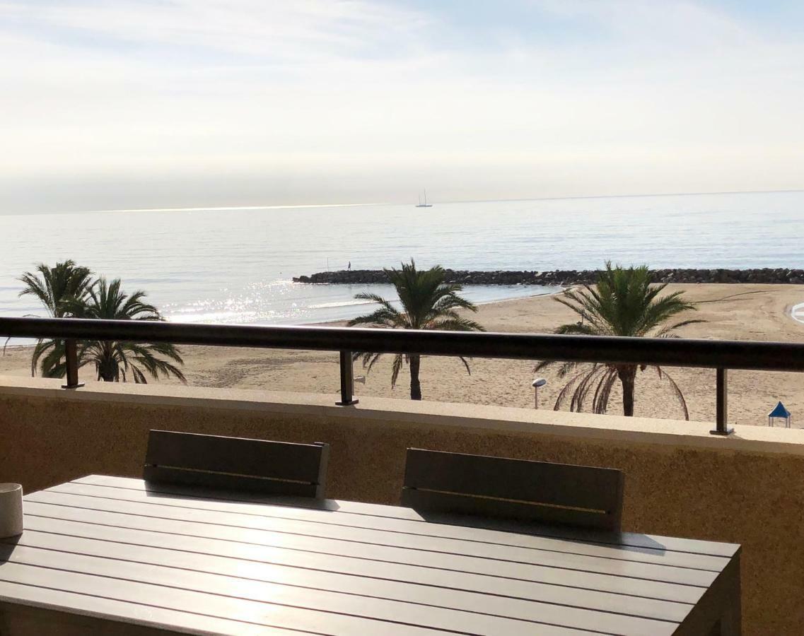 Espectacular ático dúplex con vistas al mar Cunit Esterno foto